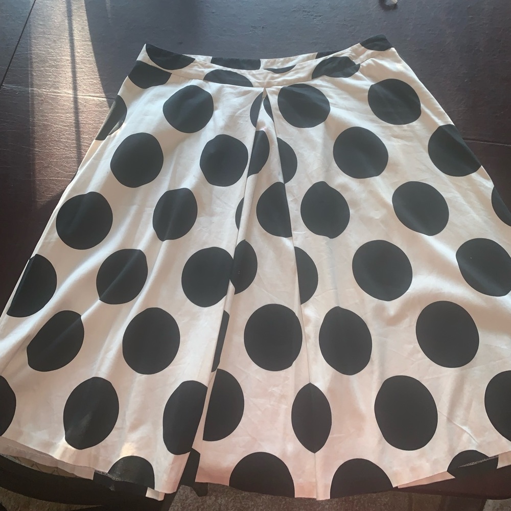 Cute polka dot skirt!
